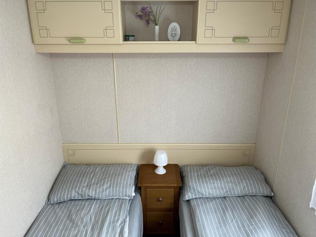 Sealands Highbury Next To Fantasy Island And Beach 8 Berth Beds Made Up For Arrival Инголдмелс Екстериор снимка